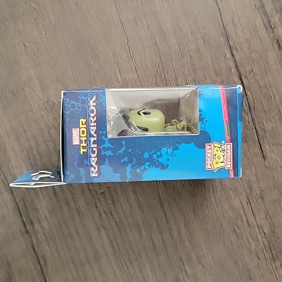 NEW Funko Pocket Pop Hulk Bobblehead Marvel Keychain - Picture 4 of 9